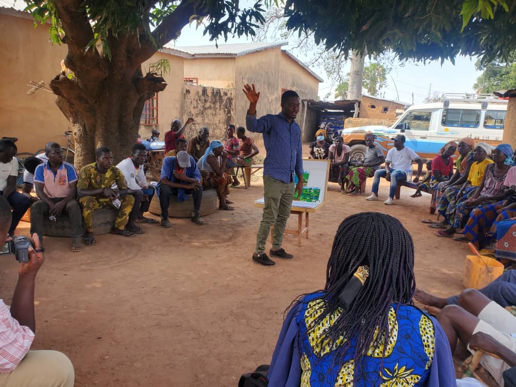 Retour sur image des causeries Inter Générationnelles tenues à Porka et Tchoutchoubou pr faire un état des lieux sur les facteurs de dégradation de l'Unité Hydrologique Tchoutchoubou dans le cadre de la phase 3 du projet #TonFuturTonClimat conduit par le <a href="/PNE/">pne</a>-BENIN
