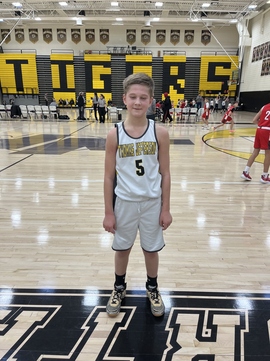 PYBL412's tweet photo. 6A Boys: Thomas Jefferson 54 I North Allegheny 32

Garrett "🕷️The Spider🕷️" Snyder is your Player of the Game! This was a high scoring game with the whole starting 5 putting points on the board, but it was Garrett who led them all with 15.

Great game Garrett! https://t.co/8yK3i7tdcj