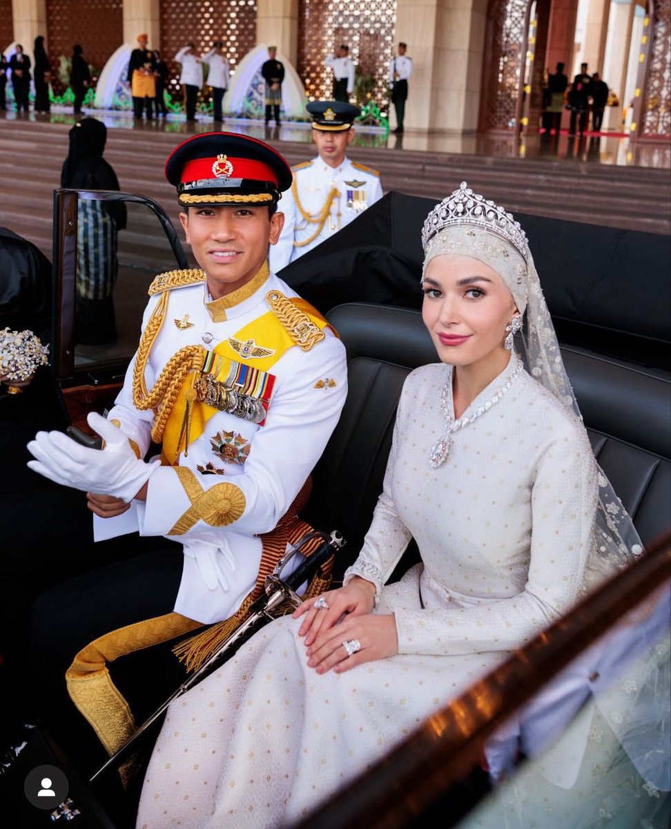 อีเม เมิงอย่ามาพิรี้พิไร ปี๊นๆๆๆ tweet media