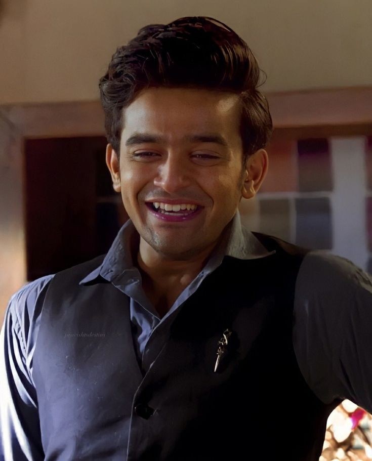 pravisht_love's tweet photo. Awnii while watching our tweets! 😂🙈🤍
HBD ARC 
#PravishtMishra https://t.co/I9aFwRxhMN