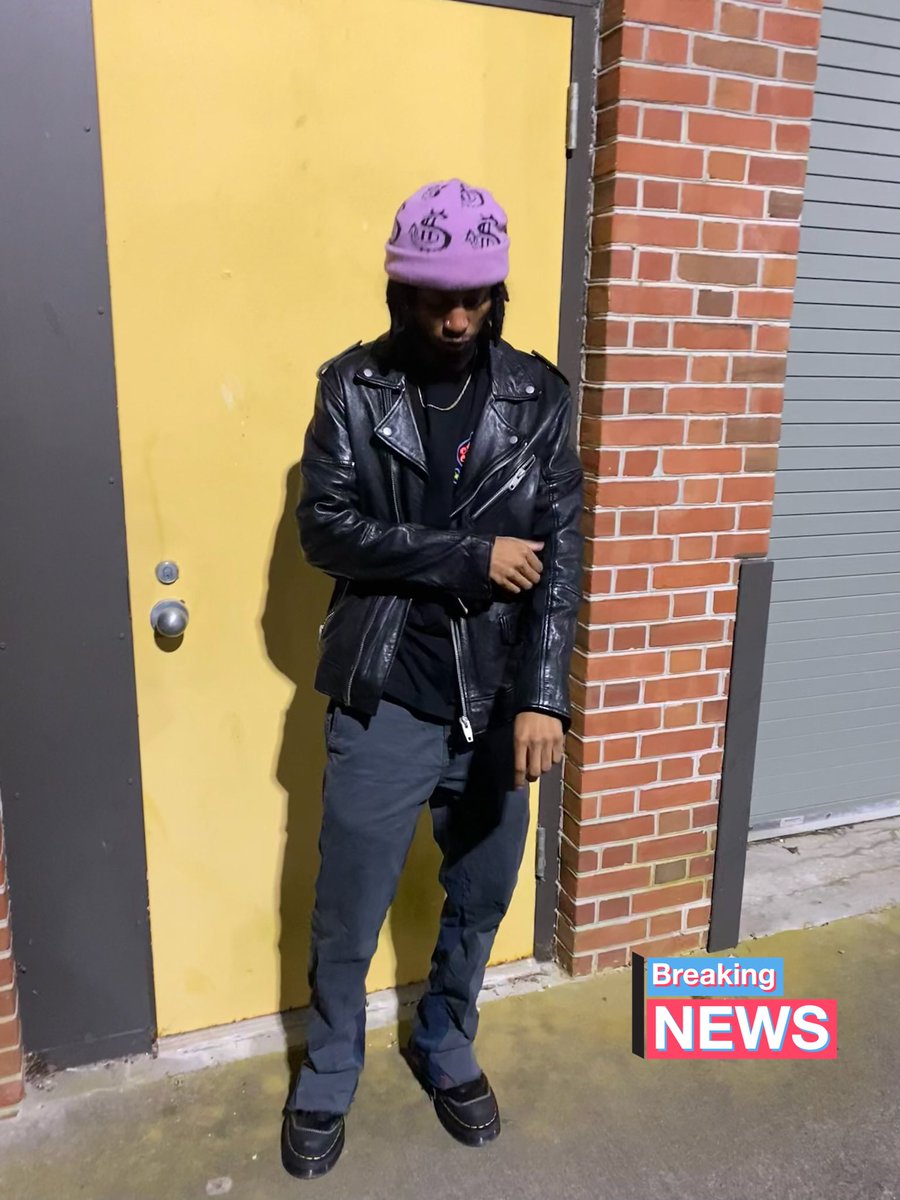 bandupclint's tweet photo. 🛸🛸🛸 https://t.co/kvO2tjC2qp