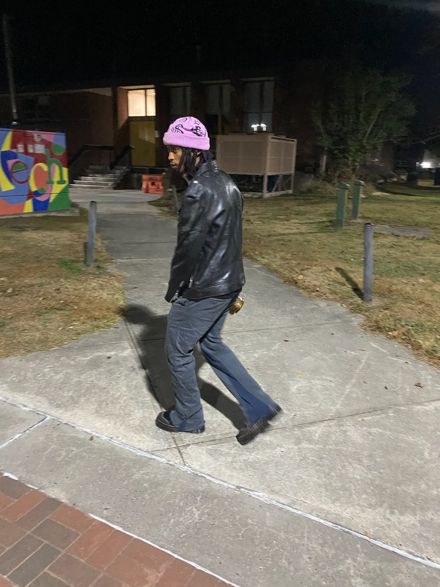 bandupclint's tweet photo. 🛸🛸🛸 https://t.co/kvO2tjC2qp