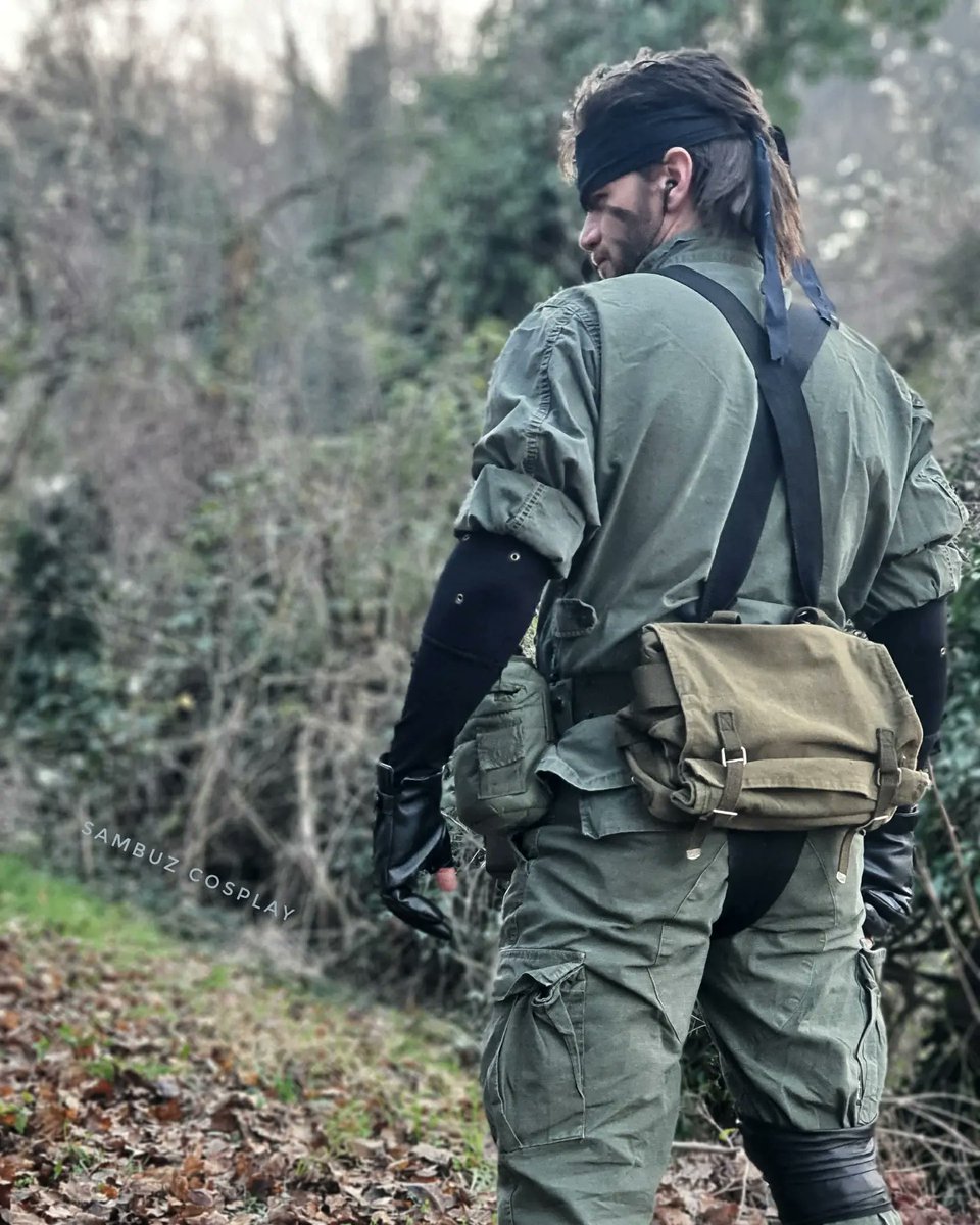 SambuzCosplay's tweet photo. I never left, I was just hiding... stay
tuned
#MGS3 🐍
(I didn't have the courage to edit the photo, I liked it that way)

#mgsremake #mgs3snakeeater #snake #Metalgearsolid #bigboss #snakecosplay #metalgearsolid3 #bigbosscosplay #mgsremake
#snakeeater https://t.co/4rqQO0pZRI