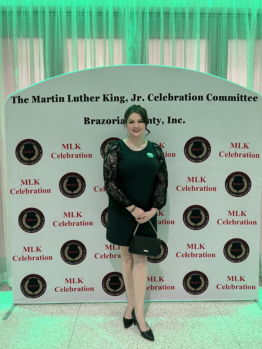 rachaelreads_'s tweet photo. The 38th Annual Commemorative Banquet of the Martin Luther King Jr Celebration Committee (and the first banquet in which I participated as a Board Member)!! It was a great night! #MartinLutherKingJr #CreatingtheChange #StandUpSpeakUp https://t.co/UwaQ48PESk
