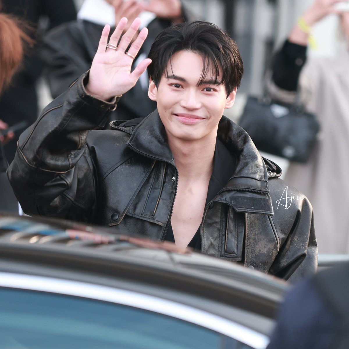 Ajiuuu_'s tweet photo. Unedited pics
宝贝笑得好甜呀🥰

WIN BA PRADA MFW24
#PradaFW24 
#Prada
#PradaFW24xWIN 
#winmetawin @winmetawin https://t.co/LrzyD4oA8k