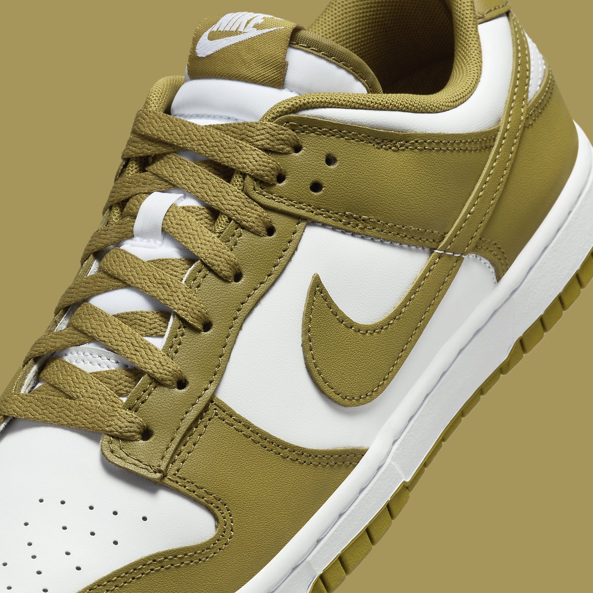 houseofheat's tweet photo. The Nike Dunk Low Appears in "Pacific Moss" is Also Releasing for Adults 👀

SEE MORE: https://t.co/F31yVwFxWZ https://t.co/jwANRUQmUg