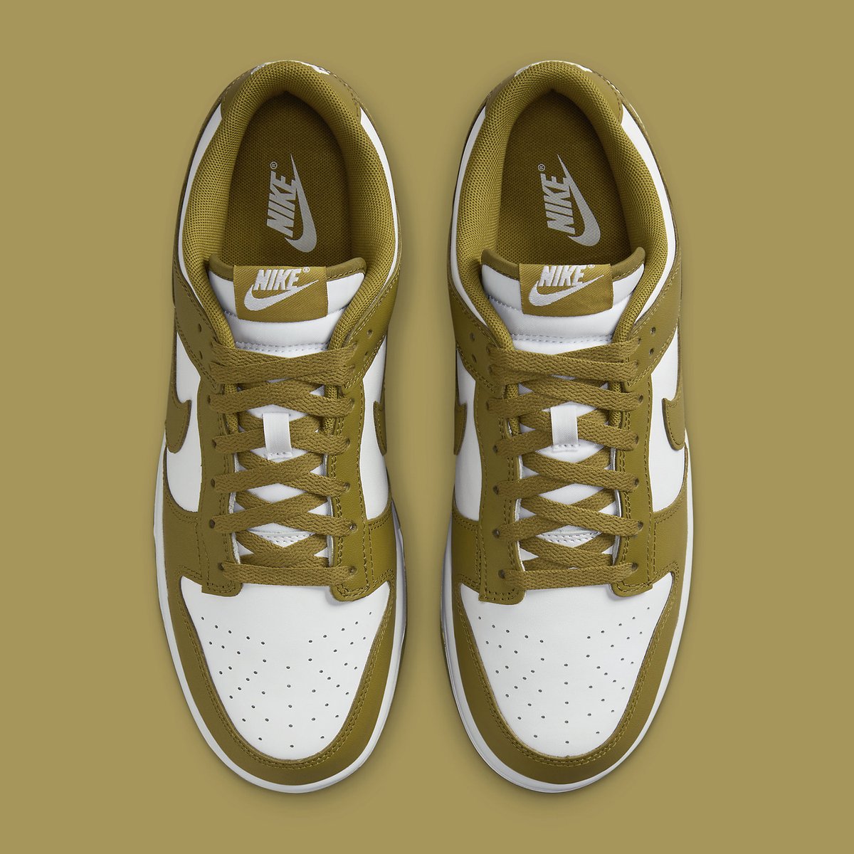 houseofheat's tweet photo. The Nike Dunk Low Appears in "Pacific Moss" is Also Releasing for Adults 👀

SEE MORE: https://t.co/F31yVwFxWZ https://t.co/jwANRUQmUg