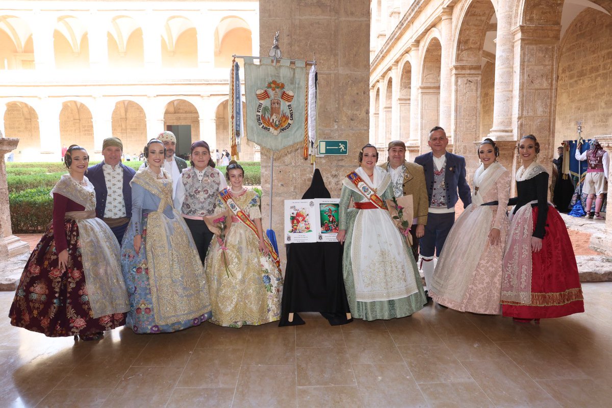 🎨 Este matí l’ <a href="/agrupMestaBeni/">Agrupació Mesta-Beni</a> ha presentat els esbossos que plantaran en març 🔥

👑 La Fallera Major de València i la Cort d’Honor han acompanyat als fallers d’esta agrupació

✨ Acte molt especial per aBeatriz Prieto, component de la Cort d’Honor i fallera d’esta Agrupació.