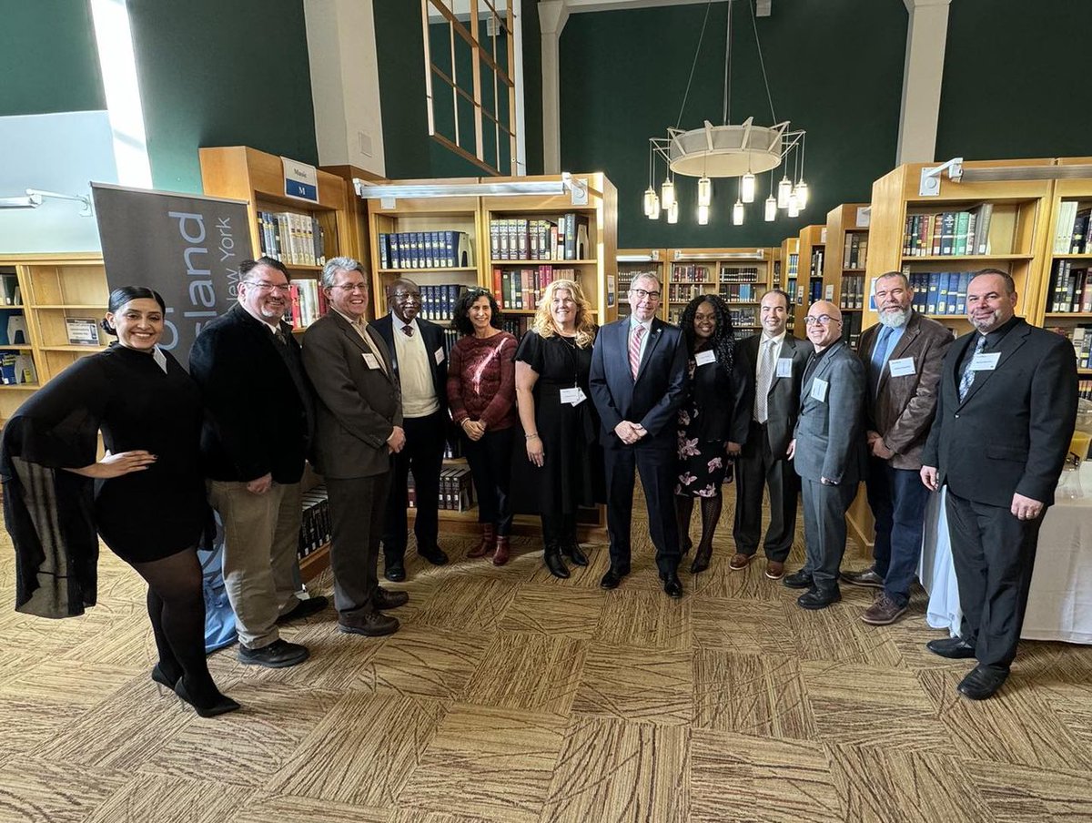 BruschiLouis's tweet photo. Great day for the team from #D31 and #D79 with President @DrTimLynch to learn about all the great work happening! @csinews
@CSD31SI @DrMarionWilson @CChavezD31
@D31DSPalton @christineloug14 https://t.co/H8a43RmnXh