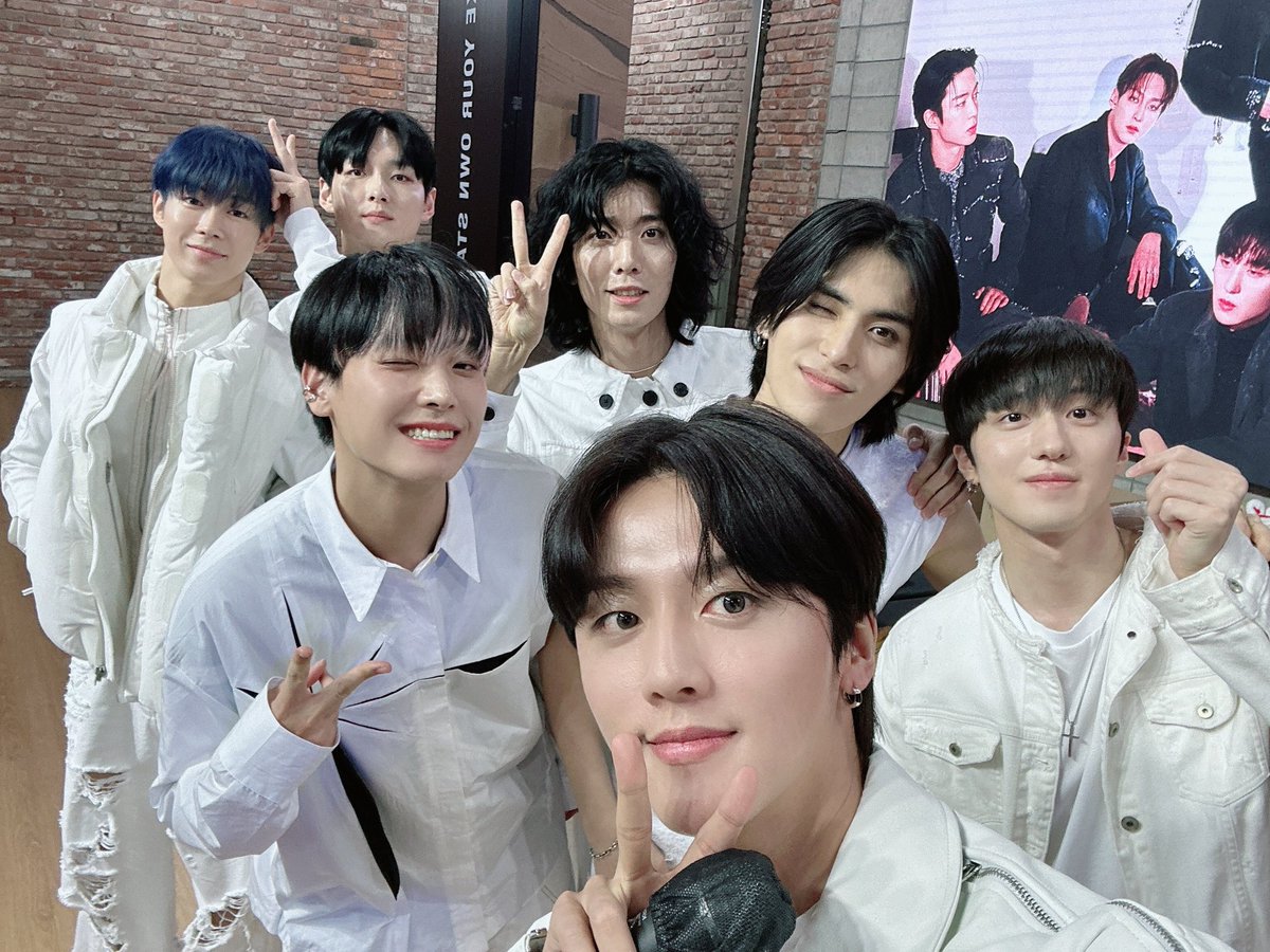 [📸] 2024.01.14 SF9 13TH MINI ALBUM [Sequence] 팬 사인회 (MAKESTAR)

#SF9 #에스에프나인 #Sequence #비보라 #BIBORA