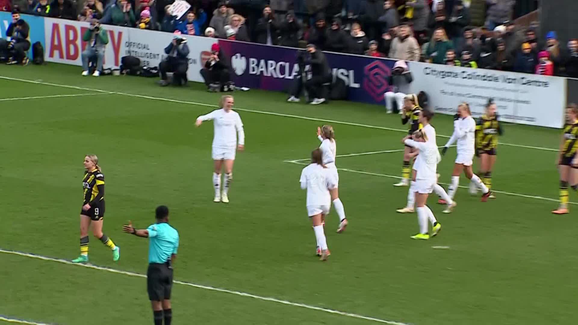 Amanda Ilestedt is so hard to beat in the air 💪@ArsenalWFC#AdobeWomensFACup