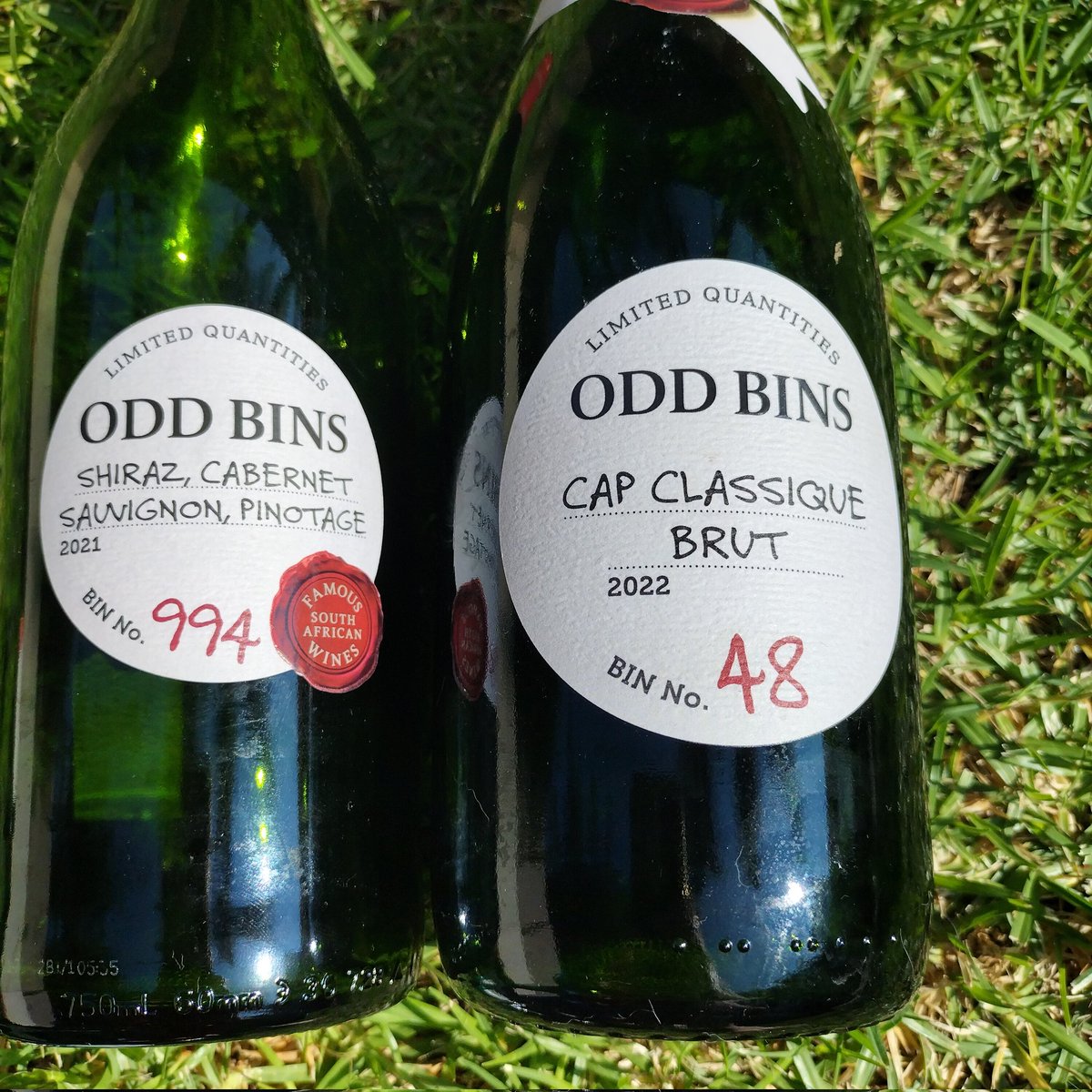 cluelesswineguy's tweet photo. Yesterday we did something Odd!! We did a @checkers_sa Odd Bin wine tasting. I was pleasantly surprised by them! My favourite was the 426 White Blend. It tasted like a Chardonnay to me. 

After that we opened some more wine. Because what pairs better with wine than more wine!! https://t.co/VuuoxKsK8r