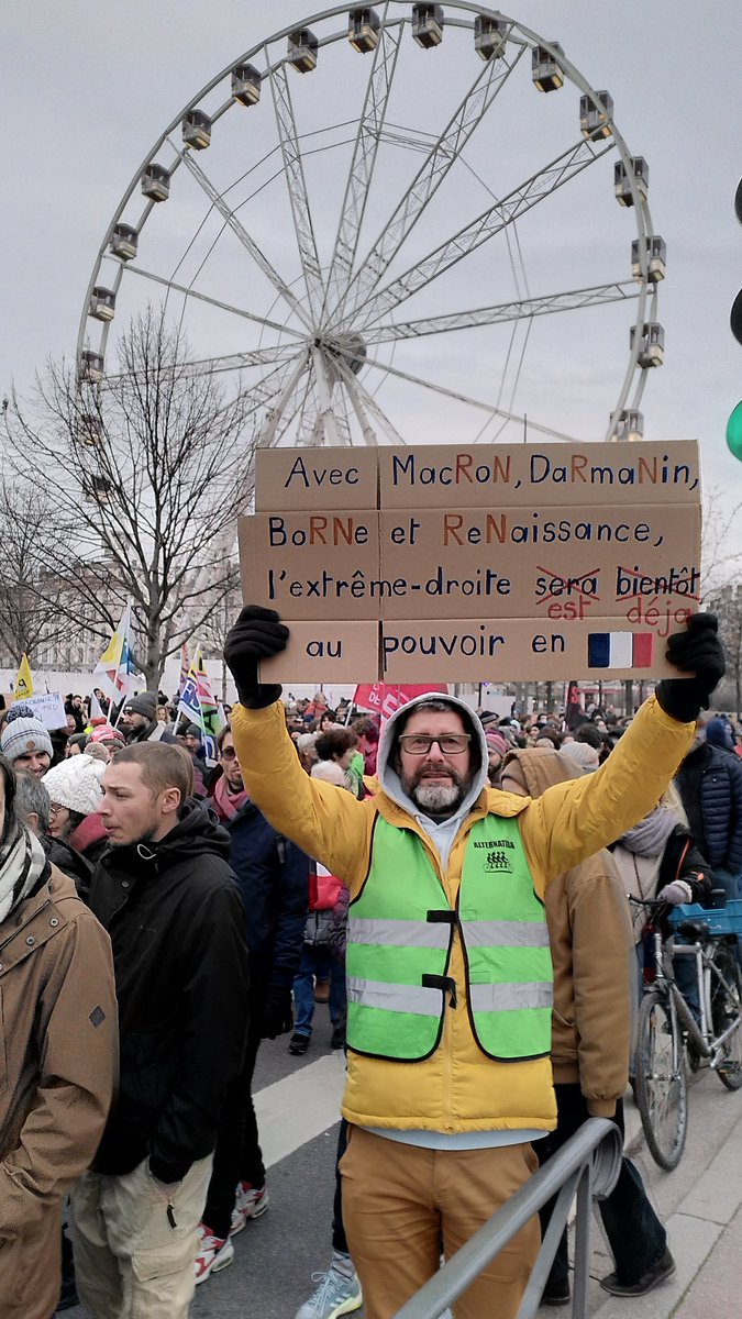 BBadouard's tweet photo. Les Lyonnais•es au rdv de la solidarité !

Nous sommes mobilisés contre la loi immigration, indigne des valeurs de notre République.

Nous sommes présents pour montrer les valeurs humanistes et d'entraide de la France. https://t.co/iNyYouRNlQ