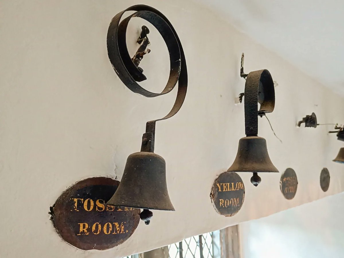 Today's #DetailsOfAstonHall: our service bells!

Located on the upper part of the ground floor passage, right next to the servants staircase by the Servants Hall and the Kitchen, they date from the mid 18th century.