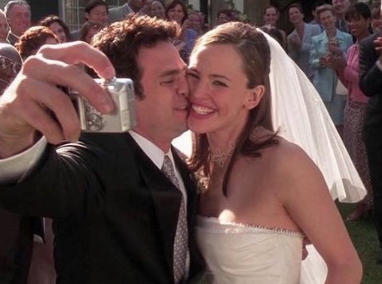notgwendalupe's tweet photo. 13 going on 30 (2004) https://t.co/0xfsWW8OyM