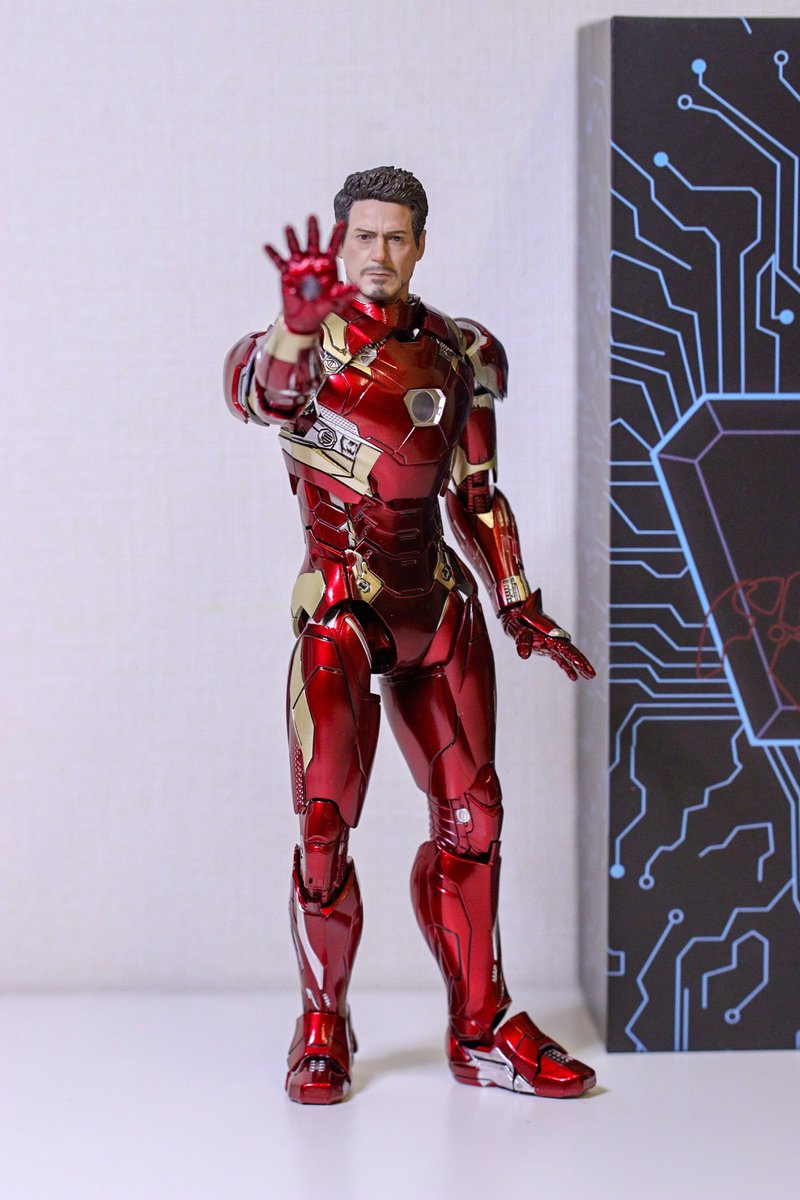 yasutatsu203's tweet photo. COMICAVEのアイアンマンマーク46にヘッドを取り付けてみる。

#manipplestudio 
#閃回工作室 
#comicave 
#ironman https://t.co/5ZfOwm7JLl