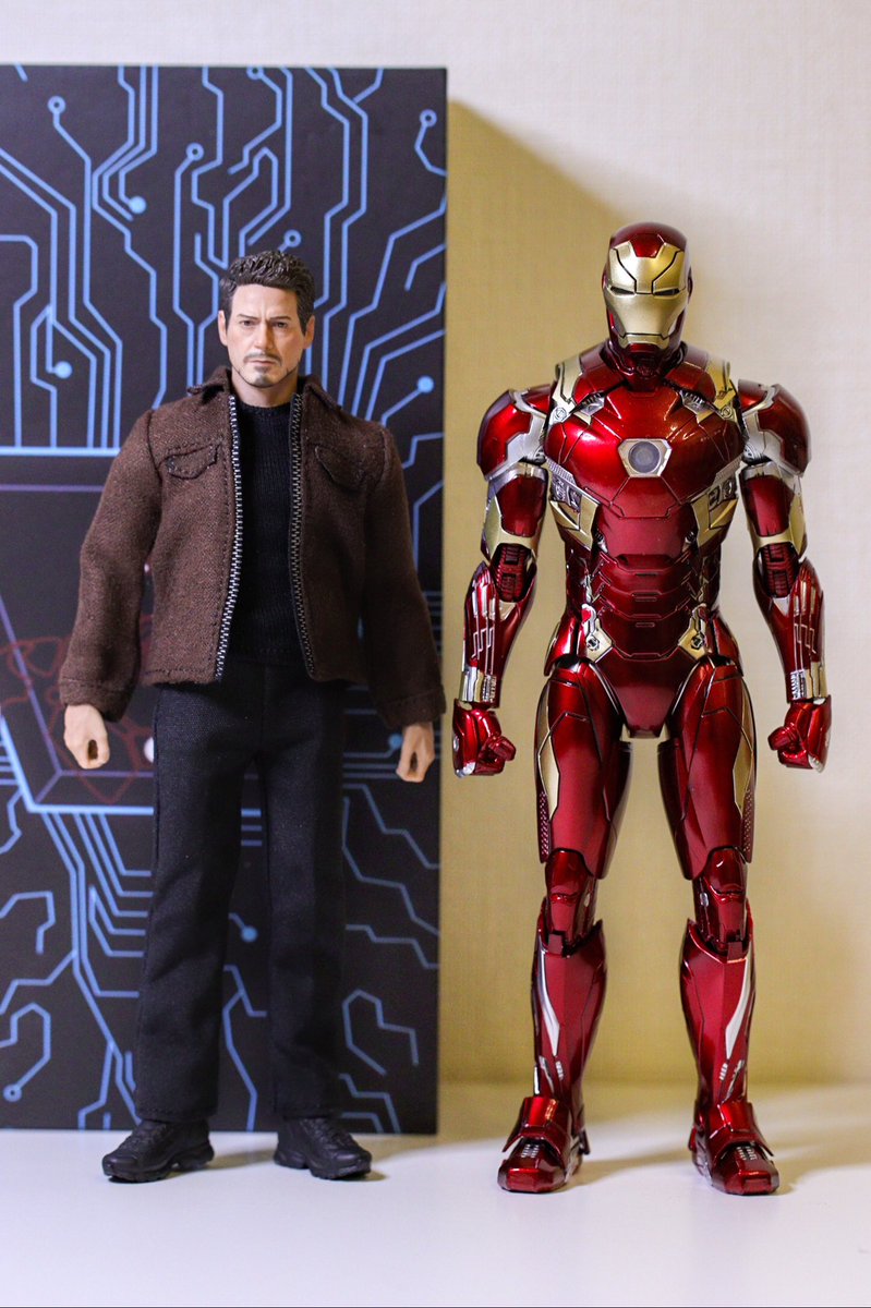 yasutatsu203's tweet photo. COMICAVEのアイアンマンマーク46にヘッドを取り付けてみる。

#manipplestudio 
#閃回工作室 
#comicave 
#ironman https://t.co/5ZfOwm7JLl