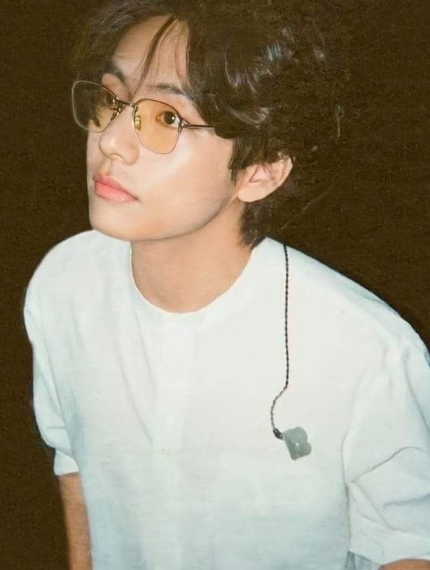 Taehyungimpact's tweet photo. This taehyung 🫠 https://t.co/h90HEijuCf