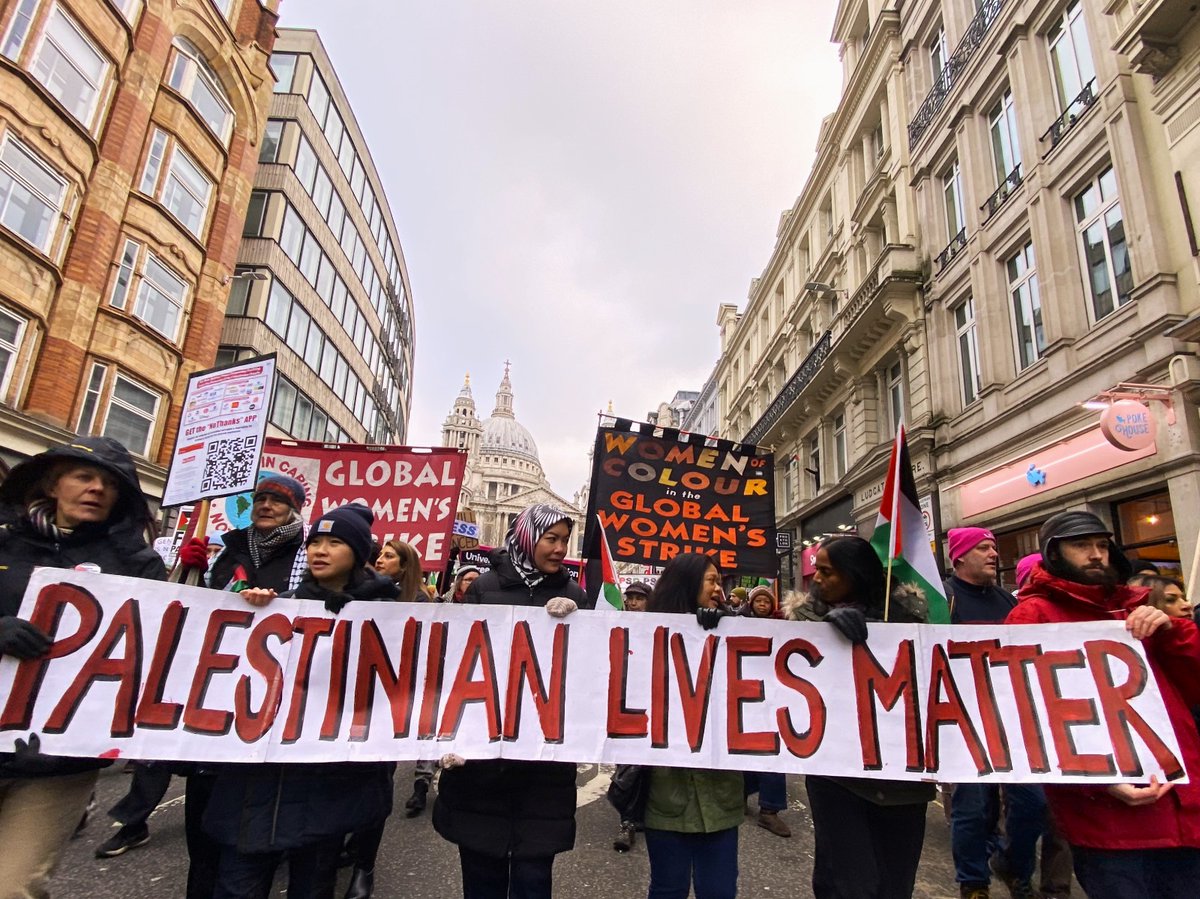 SaraCee3's tweet photo. On the march for #Palestine 13 Jan, with many thousands demanding immediate #CeaseFireInGaza. #FreePalestine https://t.co/WxCZeeJZdg