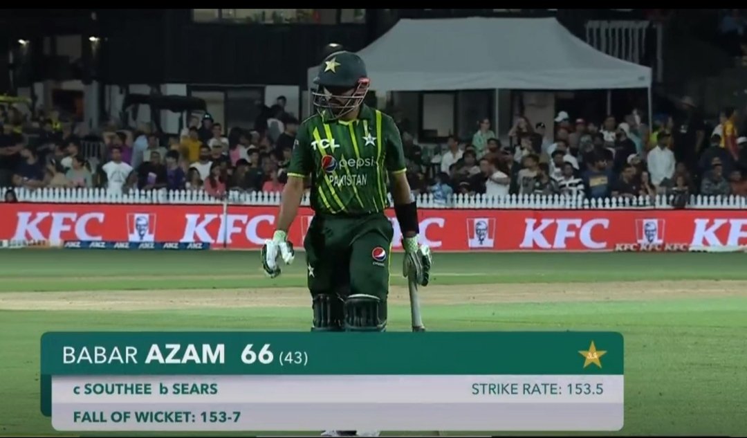 faisalriaz_'s tweet photo. Sb kch babar ne he krna hy tu bhai 
Baki team wapis bula lety hen mery khyal mein😂 
Aggressive saim
Aggressive azam
Aggressive iftikhar
Well done
2 for 2 in all outs
Abi babar ko out krwa lo smj aajayegi😑
#BabarAzam #PAKvNZ https://t.co/5UHeJCJos0