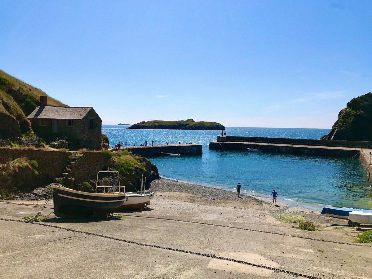 #Mullion in #Cornwall was used in 2015 as a film location for '‘And Then There Were None' the film adaptation of the #AgathaChristie novel starring #AidanTurner. Find this location on the free #TouristMap of the area. Visit freemapsofcornwall.co.uk to download a FREE copy.