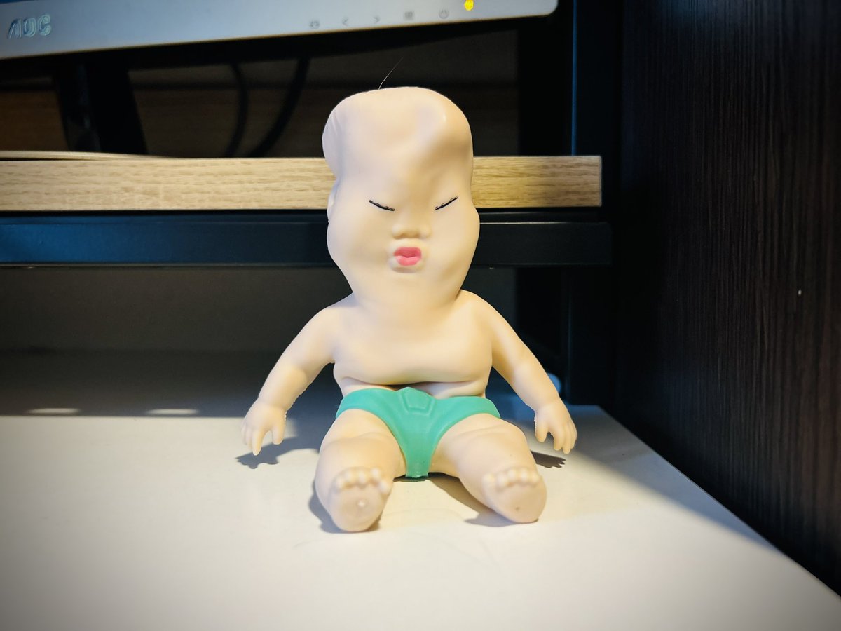 creative_egg_jp's tweet photo. 時間経過と共に姿形を変える生物のような人形をお迎えした。 https://t.co/R8qVFYqKub