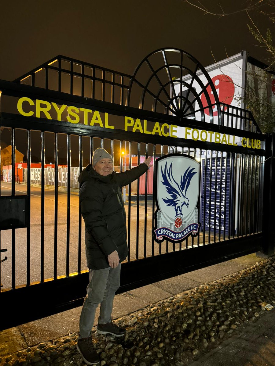 Wonderful evening hosted by @cpfcdsa, great work done by all! It was good to meet so many incredible people. Myself @zac_toumazi met with Kevin from @IggysFUNd and @JohnSalako helping people across the country! 🙏 #StrongerTogether #CPFC
