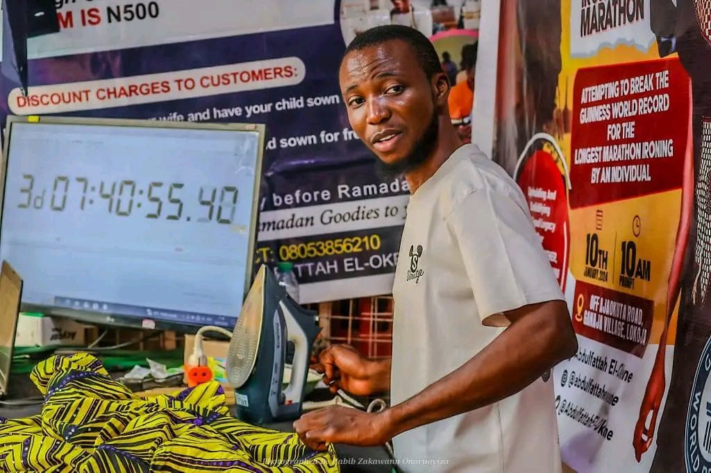Muhammadfa21871's tweet image. UPDATE: Kogi-born Abdulfattah El-Okene has surpassed 94 hours of ironing marathon, less than 6 hours to fasten with the current holder Gareth Sanders of 100hrs from the United Kingdom, and proceeds on his 200hrs ironing.

#200hrsironingmarathon #abdulfattah4guinnessworldrecords