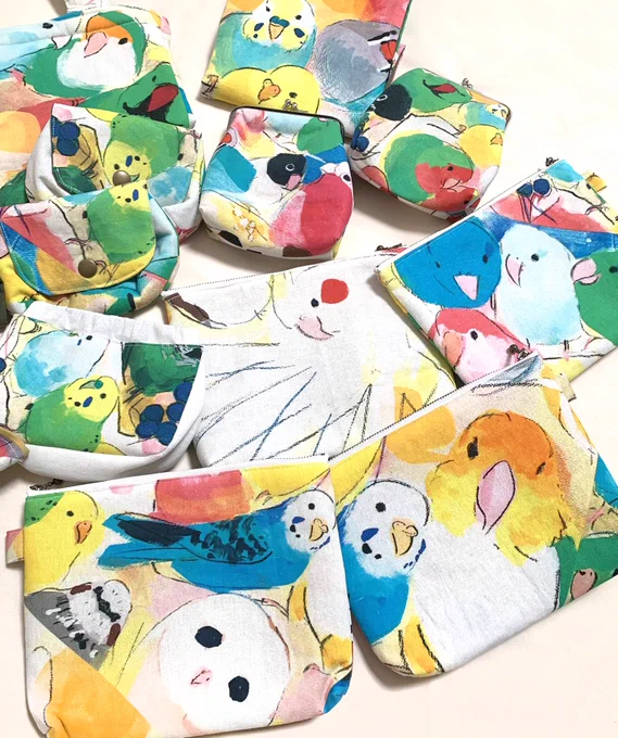 新作!鳥さんパラダイスな小物たち 昨年の横浜でのイベントでも大好評完売しました、鳥さんパラダイスなポーチなどいろんな種類の小物たちを、1/20からのho-ho-さんでの個展でも販売いたします!(続きます↓ #個展バードパラダイス