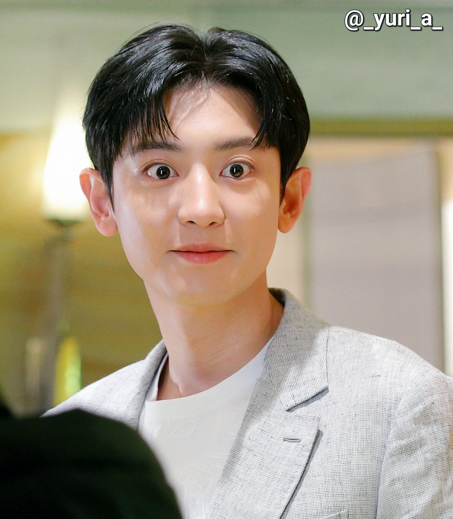cyhourly's tweet photo. 엑소 박찬열  #CHANYEOL #찬열 https://t.co/TsvQxSMufD
