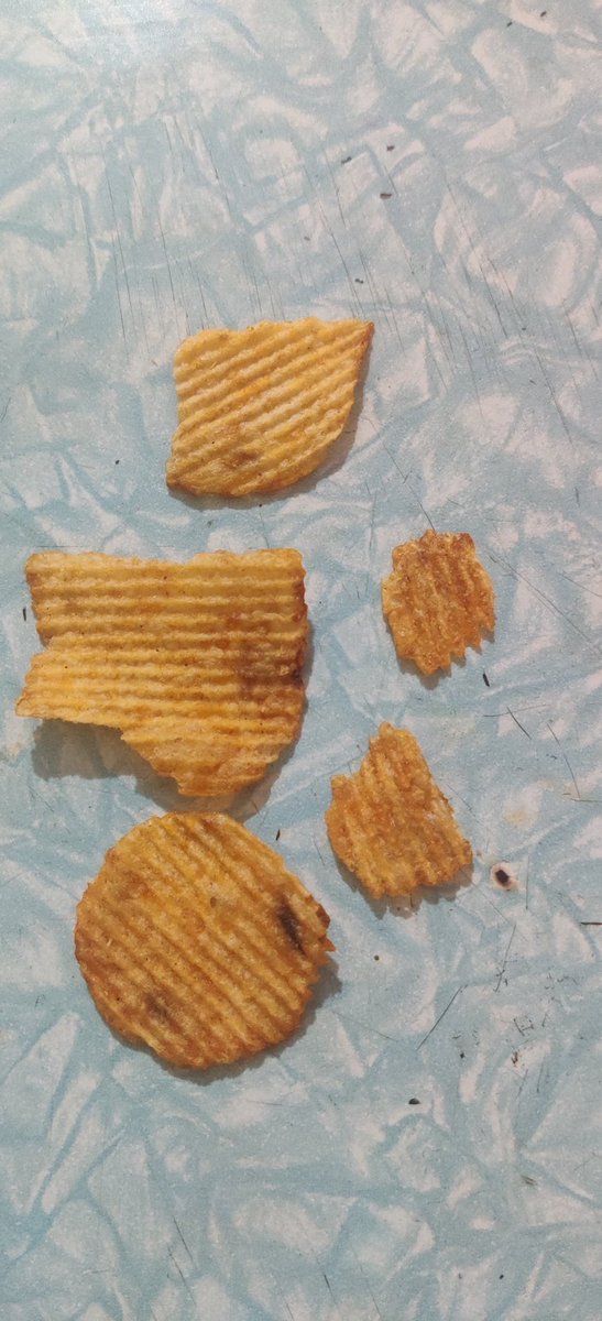 pratikt1984's tweet photo. @Lays_India I recently purchased a Lays Masala pack and almost 20% of chips are made from Rotten Potatoes, i cant believe this, need a solution for this, my money is wasted on this packet and i will think twice before going for Lays again. Need a solution.
 Pratik 9833236374 https://t.co/YtnPPnL2f2