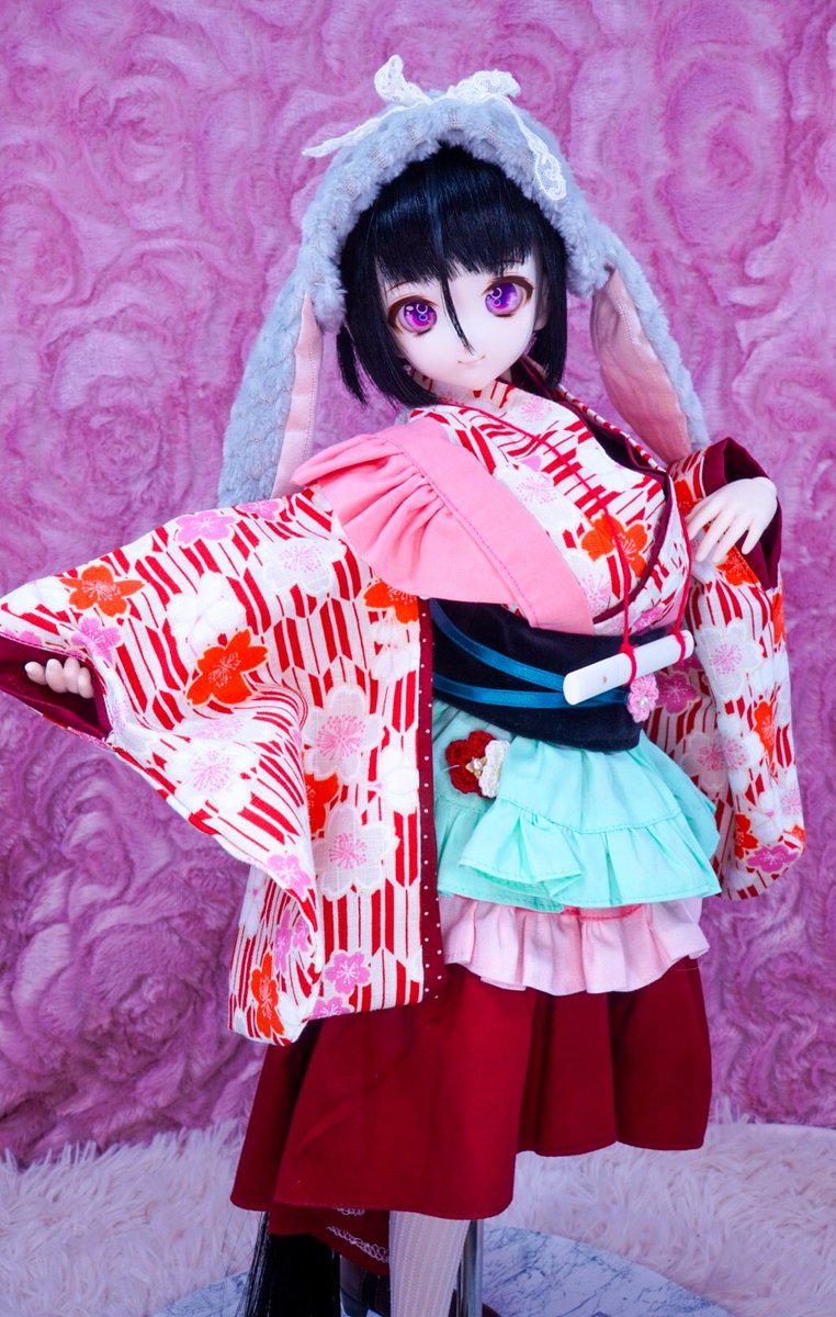 to_ei_da_ma's tweet photo. #DS71 にて買わせて頂いたあとりえさくら(@kuroneko_kon )様の『ウサミミ和メイド衣装』です！
DDPさんに着てもらう際、DD用かMDD用かどちらが良いか相談にのって頂けとても助かりました。
#50爆乳 胸なのもあってぴったり👍️
うちのこ達の洋風喫茶制服としてメンバー分欲しいです。
#ドールショウ71 https://t.co/BiavXRkyqo