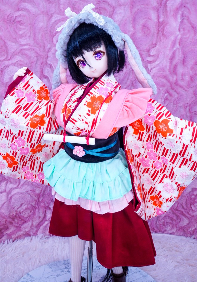 to_ei_da_ma's tweet photo. #DS71 にて買わせて頂いたあとりえさくら(@kuroneko_kon )様の『ウサミミ和メイド衣装』です！
DDPさんに着てもらう際、DD用かMDD用かどちらが良いか相談にのって頂けとても助かりました。
#50爆乳 胸なのもあってぴったり👍️
うちのこ達の洋風喫茶制服としてメンバー分欲しいです。
#ドールショウ71 https://t.co/BiavXRkyqo