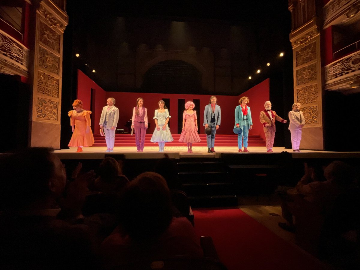 #LosBufosMadrileños por la Compañía Nacional de <a href="/TEATROCLASICO/">Teatro Clásico - CNTC</a> Una zarzuela bufa con un prólogo que te explica el contexto. Divertidísimo montaje dirigido por el polifacético <a href="/Rafa_Castejon/">Rafa Castejon</a> ⭐️⭐️⭐️⭐️⭐️