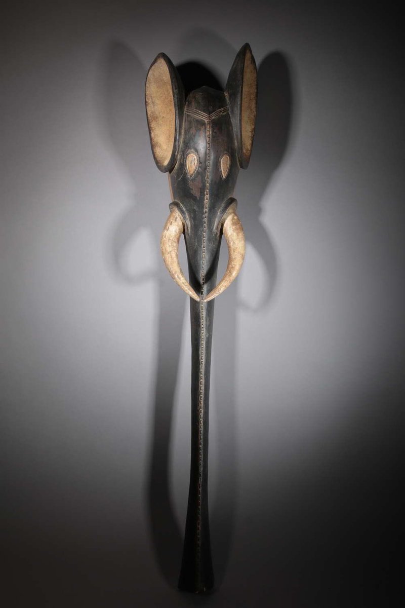 LilithdeVavoua's tweet photo. Le masque éléphant Gouro.

Ce n’était pas la représentation d’un éléphant mais d’un masque et c’est une identité culturelle du peuple Gouro.

Kâbô https://t.co/bgpWvC4zrb
