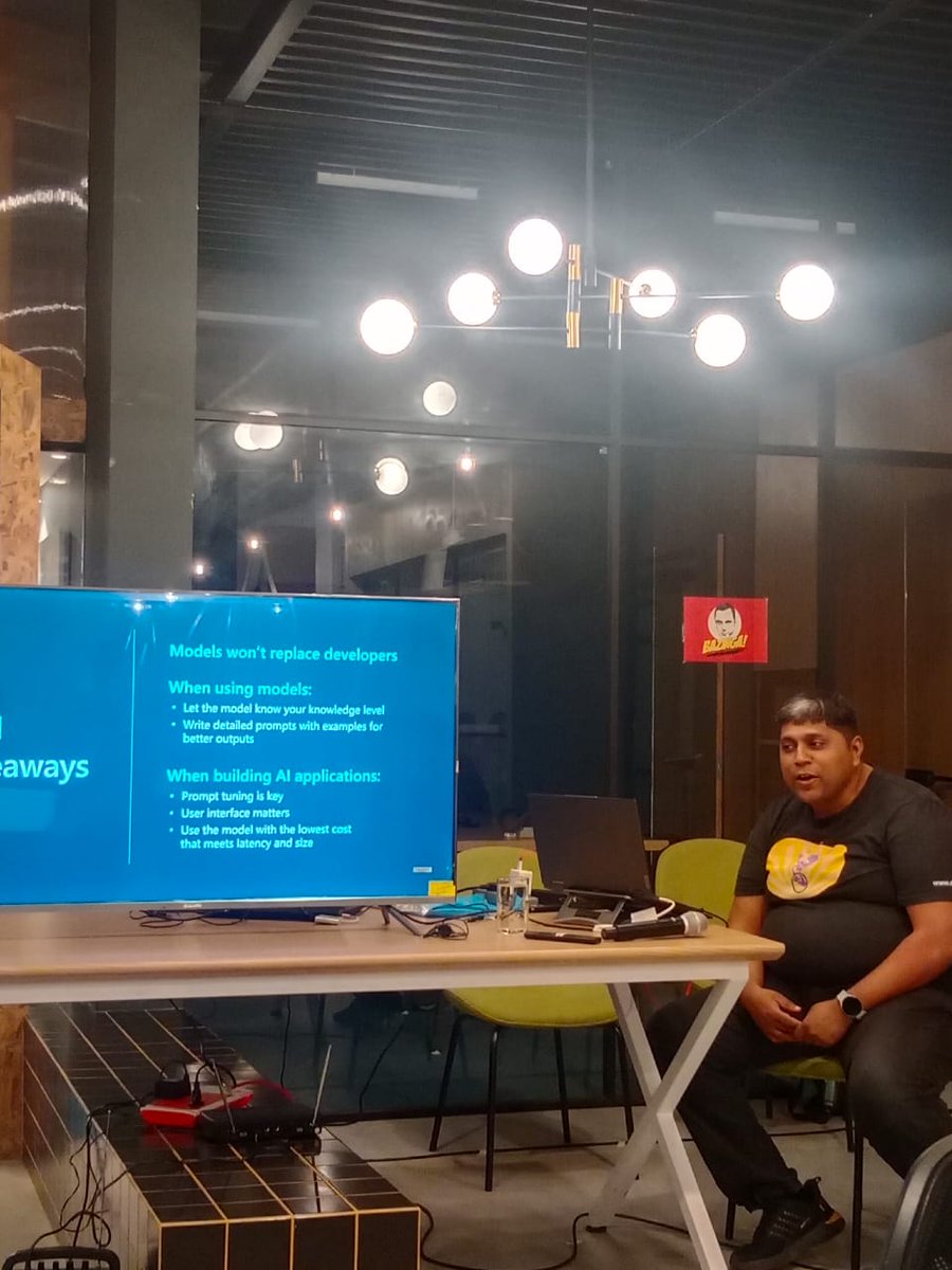 jayeshGowda17's tweet photo. #TechMang24
@hackmum 
@UniCourtInc 
Had a wonderful session and workshop on generative AI. https://t.co/GTnylcKsjE