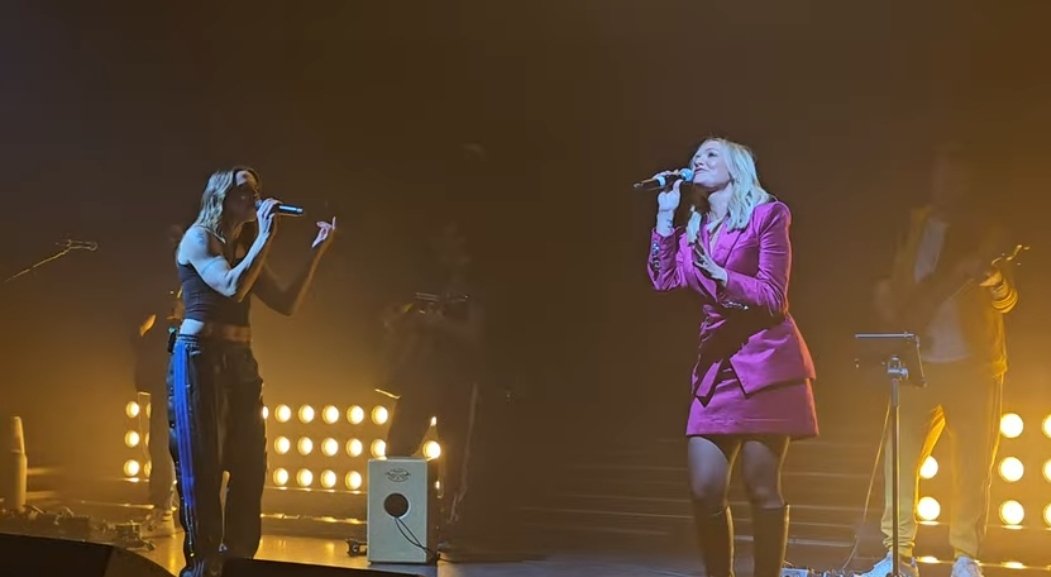 SpiceGirlfanUK's tweet photo. Rumour has it that @EmmaBunton wasn't really at @MelanieCmusic's #50thBirthdayBash at @KOKOLondon, ๐ฒ but instead, @spicegirls were testing out the technology for the #SpiceGirls #VirtualResidency ๐ฒ!!
#BabySpice was a hologram!!
How technology has moved on!!!!!
#JustForFun https://t.co/AcQQXDK7tX