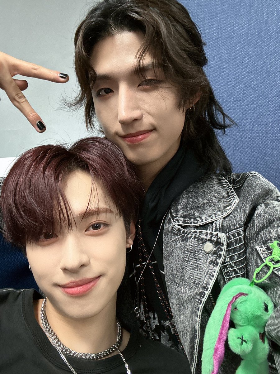 곽씨의 생일을 축하하며
아우 예뻐라 사진 고르면서 또 새삼 느끼네 ㅋㅋㅋ

#XdinaryHeroes #엑스디너리히어로즈 #엑디즈 #빌런즈 #Villains #온_세상이_사랑할_가온 #JunHan #준한 #주난