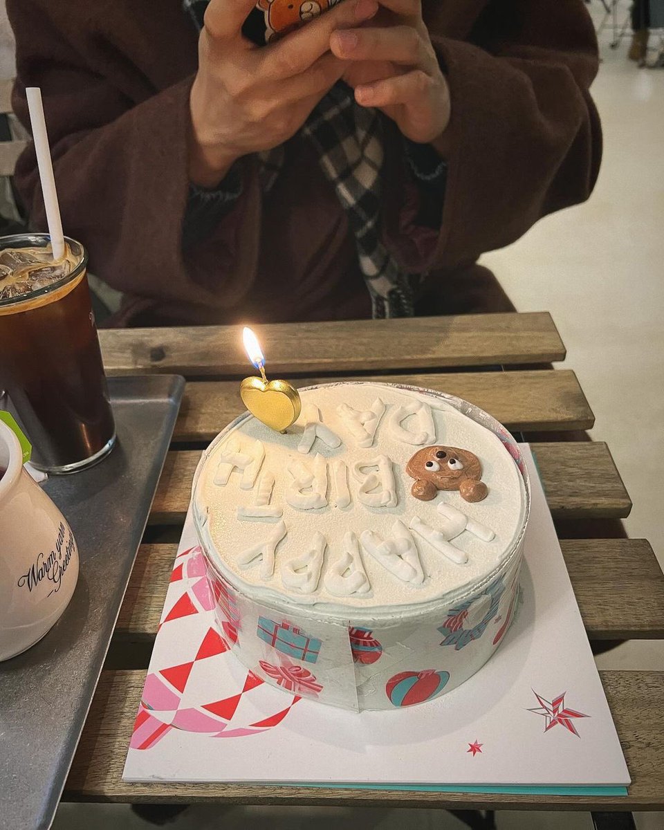 SUHO ins : Happy Birthday🐻