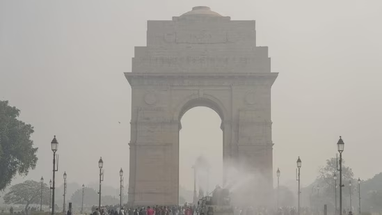 #DelhiAirPollution: List of what's banned and what's exempted

hindustantimes.com/cities/delhi-n…