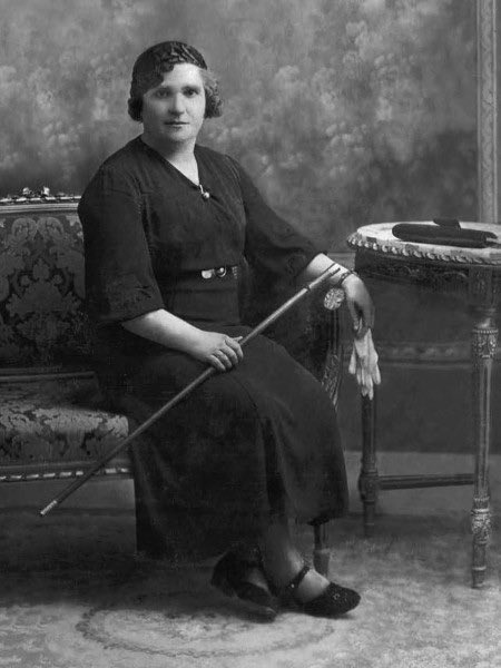 RClaravalls's tweet photo. Avui fa 90 anys que Nativitat Yarza Planas va ser proclamada alcaldessa de #Bellprat. La primera alcaldessa –dona, feminista i republicana– elegida democràticament a les urnes.

El seu llegat és immens i s'explica poc.

👉🏼 https://t.co/BaouMlHyDB https://t.co/Uu3WVUPRz3