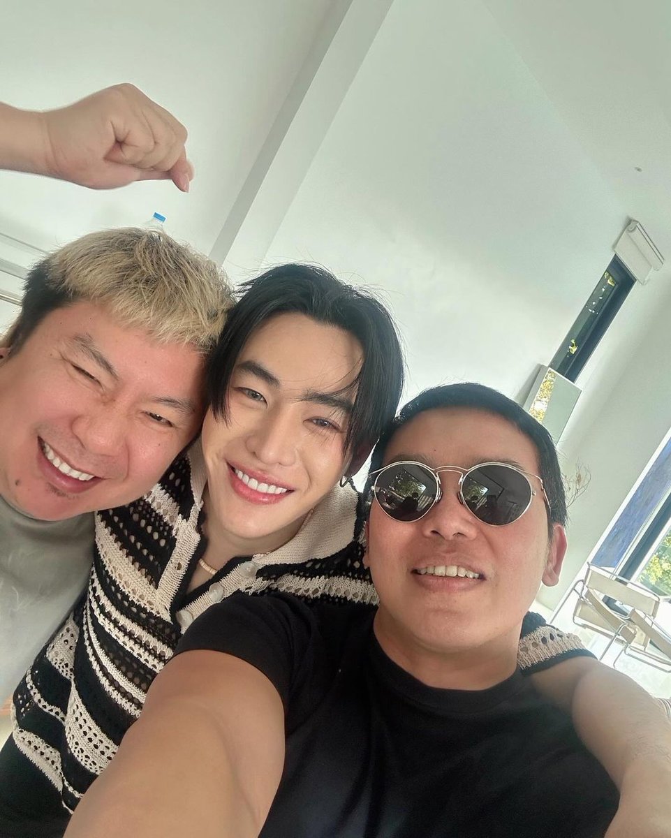 aprilmaesar🦋 tweet media