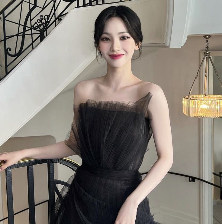 Bila aku pegang kendali penuh pada cahaya, Aku pastikan jalanmu terang.