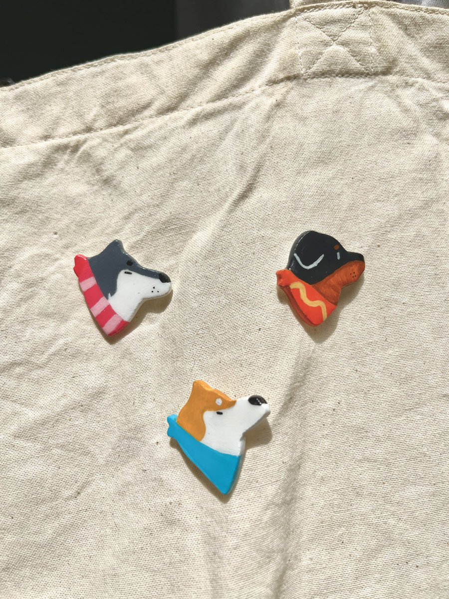 herewego_craft's tweet photo. #พร้อมส่ง เข็มกลัดน้องหมา🐕
น้องติดได้กับเสื้อผ้า กระเป๋าและหมวก
Size 2.5-3 cm.
~ Price 50.-
🚏Custom 60.-
(สั่ง 2 ชิ้น ขึ้นไปลด 5.-)
📍สอบถามสั่งซื้อ dm

🛵 flash express 40.-⚡️

#เข็มกลัด #งานดินปั้น #ดินปั้น #สายผลิต #เครื่องประดับ #ชุมชนนักปั้น #มาอวดโฮมุ้ #airdryclay #clay https://t.co/uxr4XGV1BT