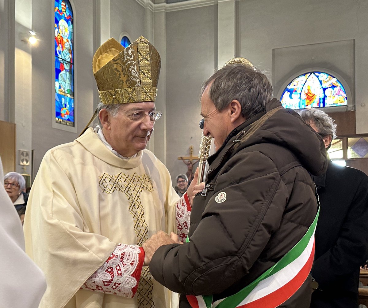 LuigiBrugnaro's tweet photo. ⛪️Cent’anni della Parrocchia S.Ilario di #Malcontenta!
Questa mattina alla messa presieduta dal Patriarca Francesco Moraglia per la celebrazione di questo importante anniversario e per un significativo momento di preghiera e comunità.
Buona #domenica a tutti! https://t.co/xVLVhvbGqP
