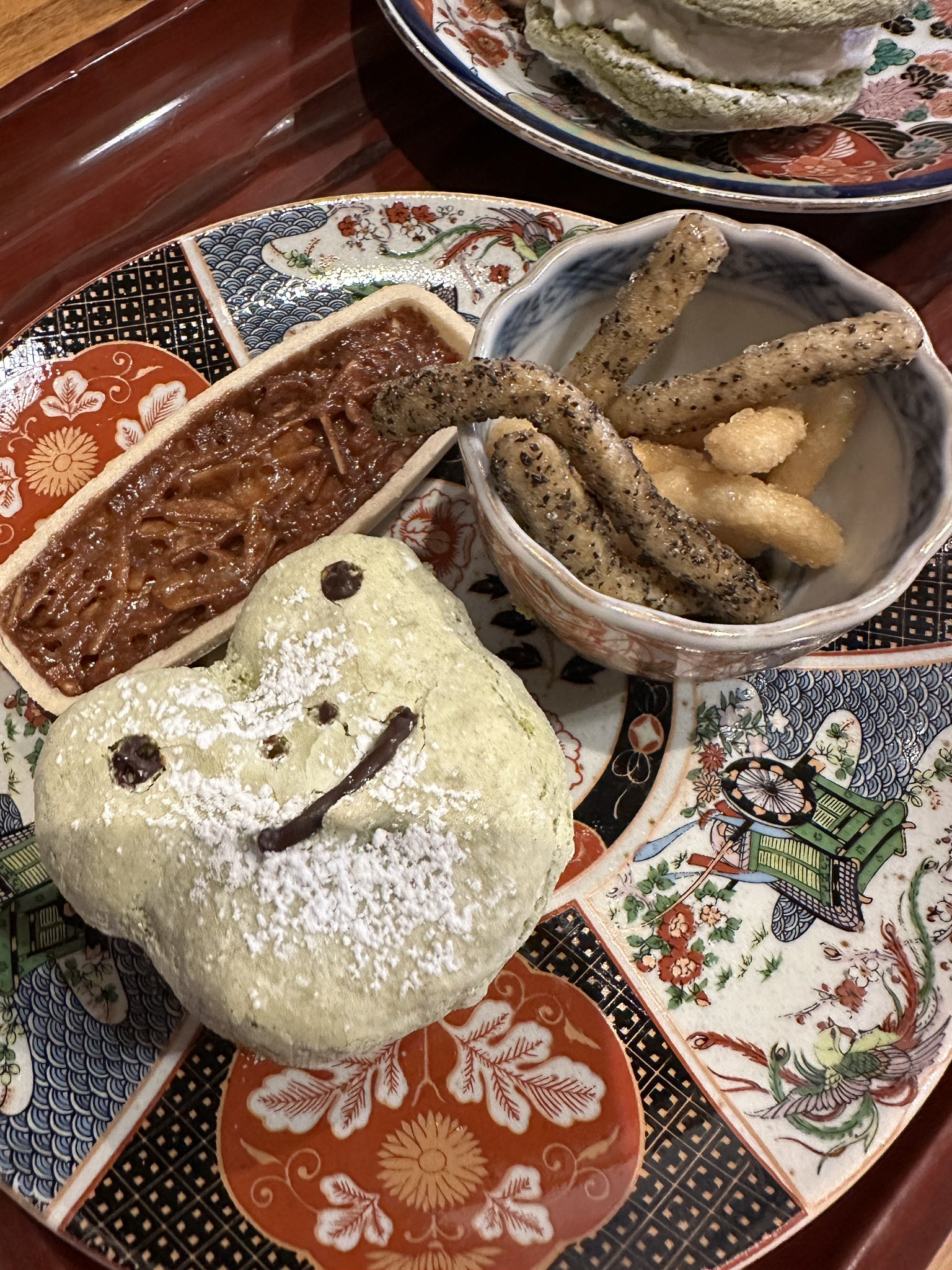 本物のカエルがいる【喫茶 かえる君と私。】神楽坂店