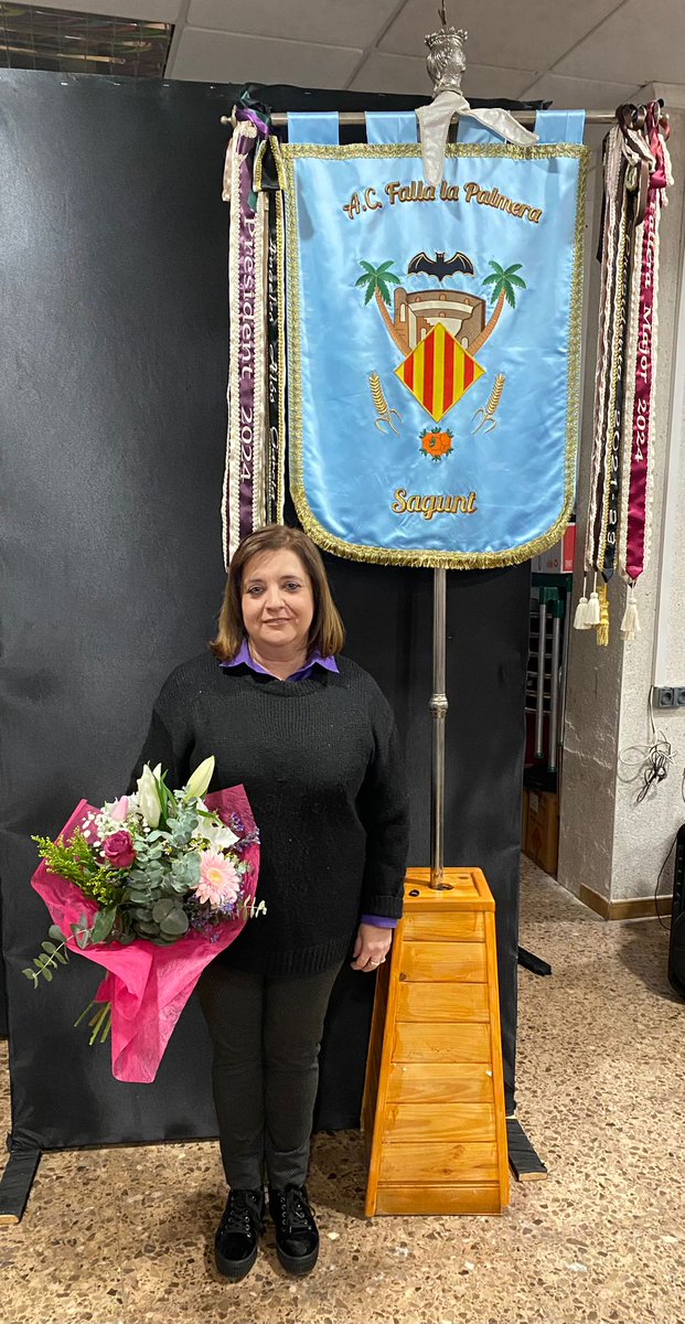 FallaLaPalmera's tweet photo. El divendres passat, es va triar com a madrina de les falles 2024, a la fallera, Amparo Peña.

#fallessagunt #fallalapalmera #palmeritosinfantils #palmeritos #falles2024 #monfaller https://t.co/qG8WZkdf6g