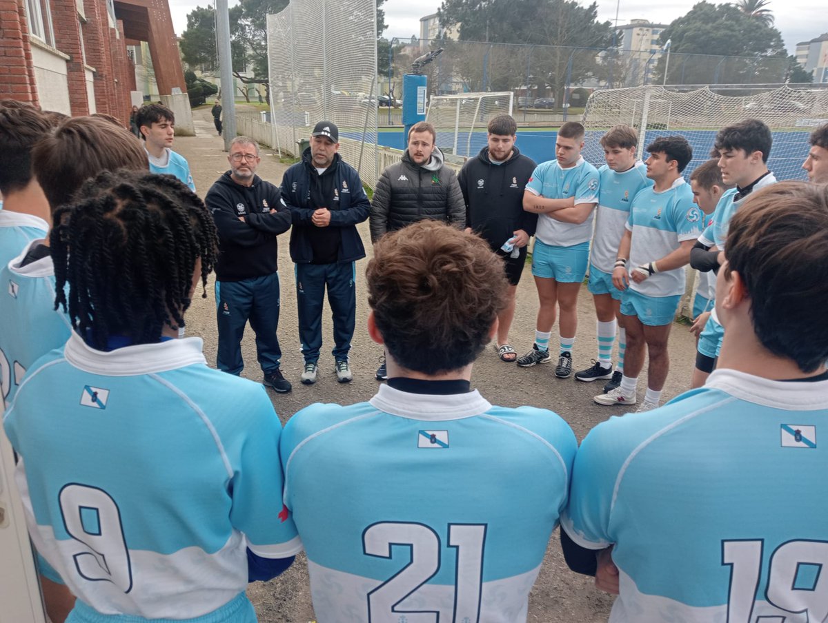 RugbyGalicia's tweet photo. 🏆 #CESAXV @ferugby
🔴⚪ Cantabria vs Galicia ⚪🔵
⏰ 12'45 M18
#RugbyGalego https://t.co/5XWbZzuRfA
