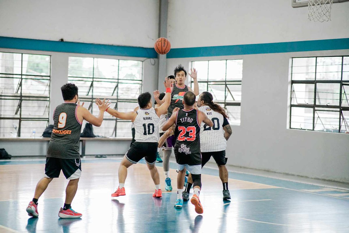 reneclemente's tweet photo. caption this! 😅🤣 TGIS season 3 https://t.co/VJeKsYzBZ6