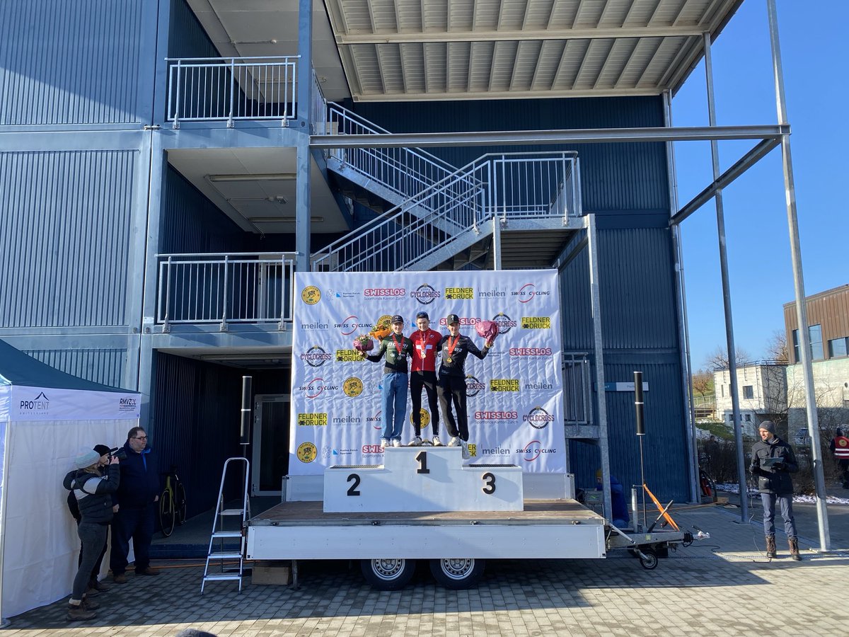 GruppettoMag's tweet photo. U19-Cyclocross national Championships 🇨🇭
🏅 Nicola Halter
🥈Levin Iten
🥉Lenny Hochstrasser
#radquer #cyclocross #RadquerSM https://t.co/PzF0NOds5N